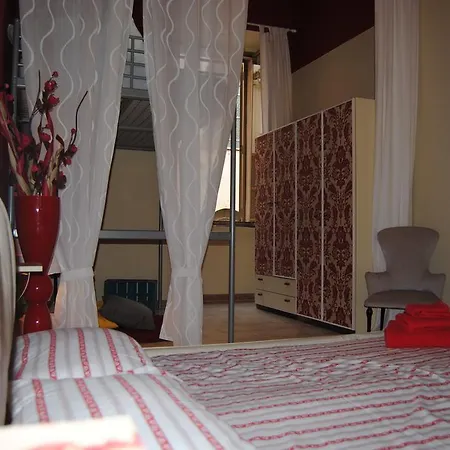 Rhomeholidays Trastevere Рим