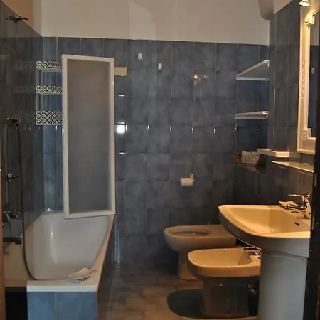 Апартаменты Rhomeholidays Trastevere *